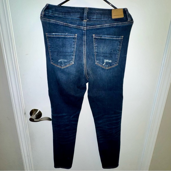 American Eagle Distressed Curvy Super Hi-Rise Jegging Size 6 Short - Picture 2 of 3